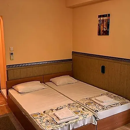 Hotel Hayat Ltd Warna